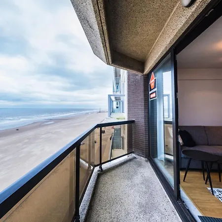Daire With A Terrace Middelkerke